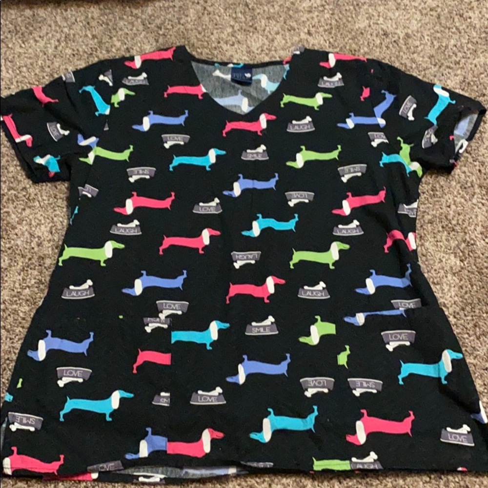 Scrub top with dogs !